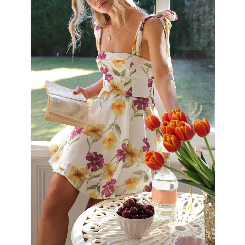 Summer Clothing Online - Modieus en elegant dames zomerjurkje met